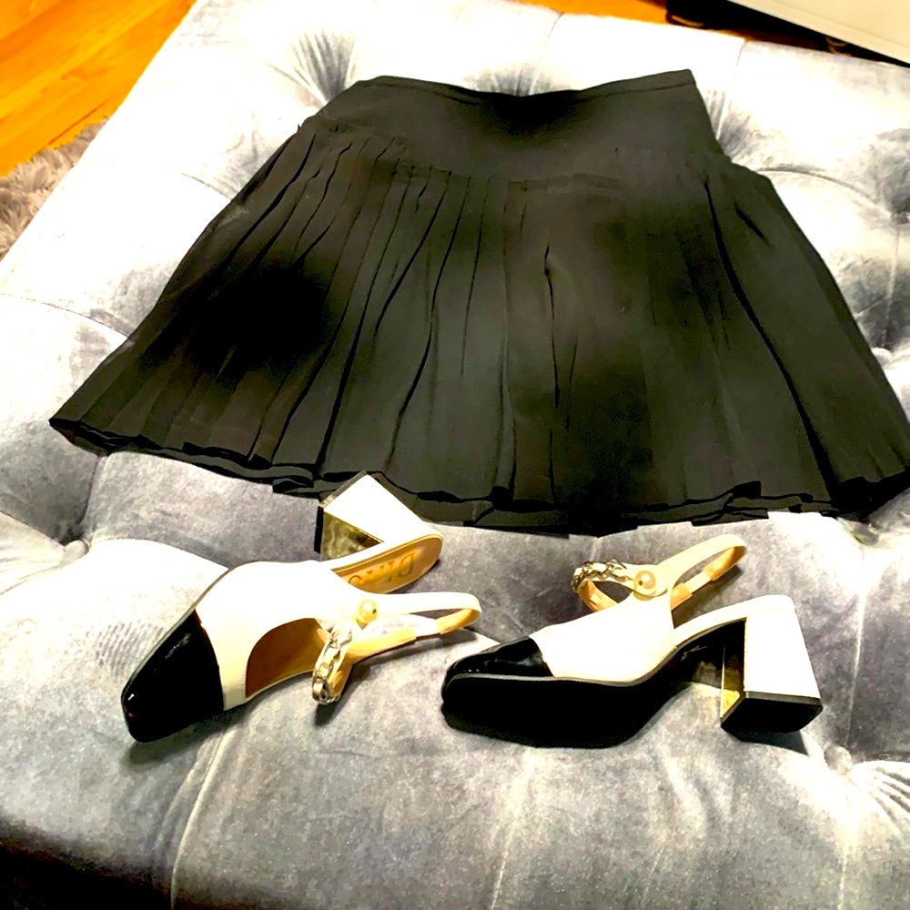 BCBGMaxAzria pleated mini skirt